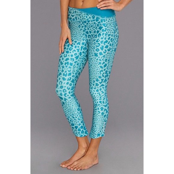 Nike Pants - Nike Dri-Fit Running Crop Leopard Capri Size L